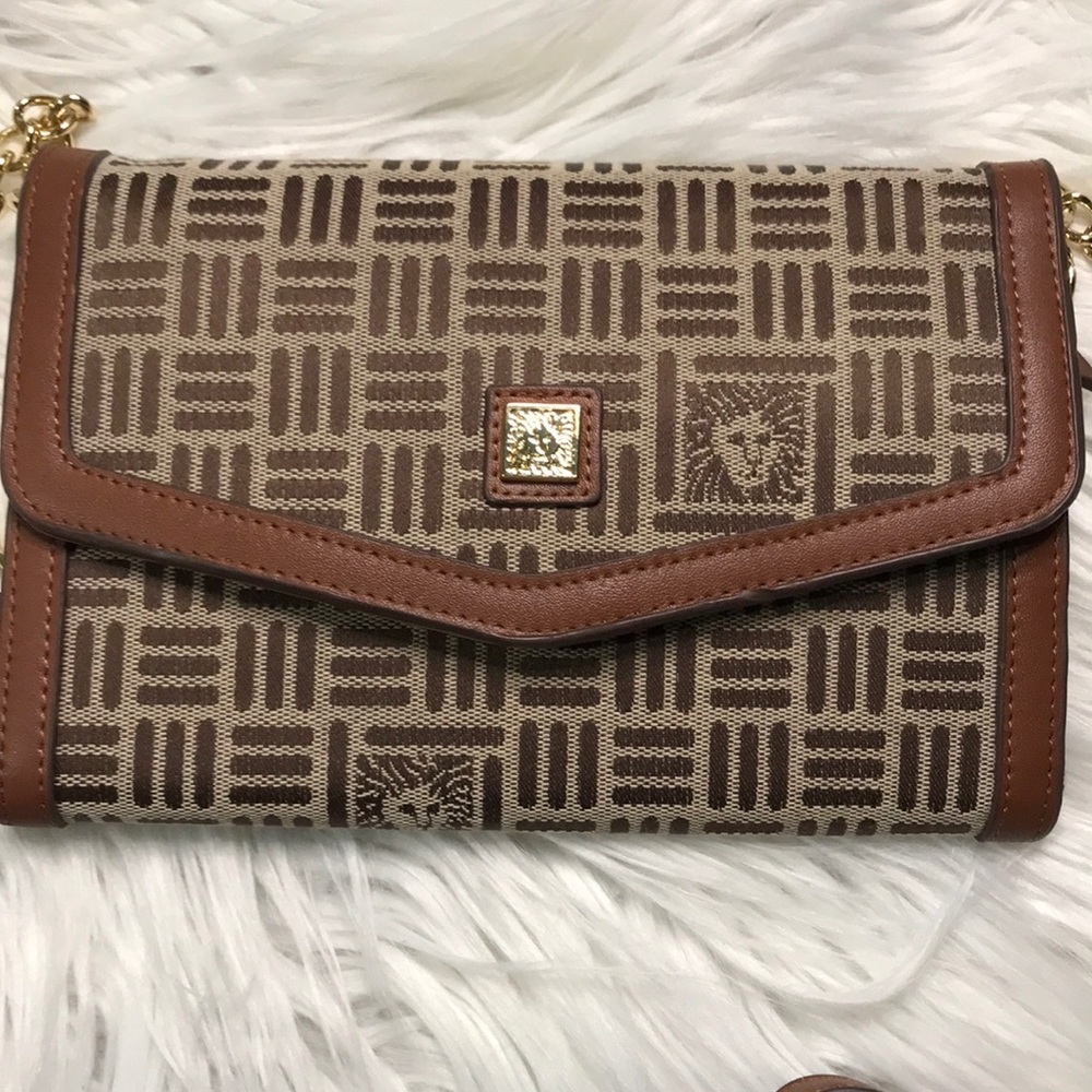 Shoulder wallet